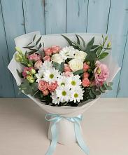 Букет цветов из:  Розы, Лизиантусы и Хризантемы в Чудово