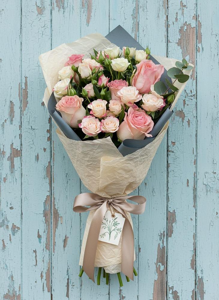 Букет цветов из: Розы в Чудово