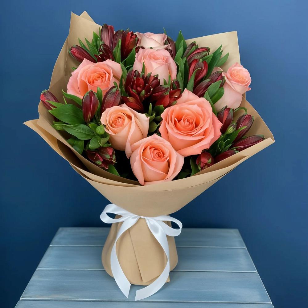 Букет цветов из: Розы и Альстромерии в Чудово