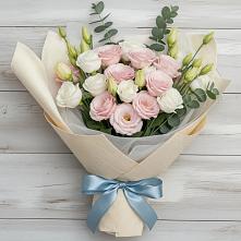 Букет цветов из:  Лизиантусы в Чудово