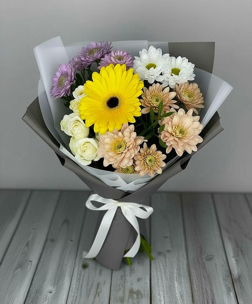 Букет цветов из: Розы, Герберы и Хризантемы в Чудово