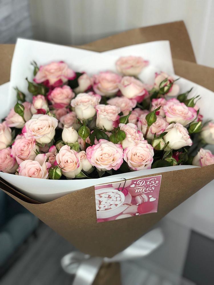 Букет цветов из: Розы в Чудово