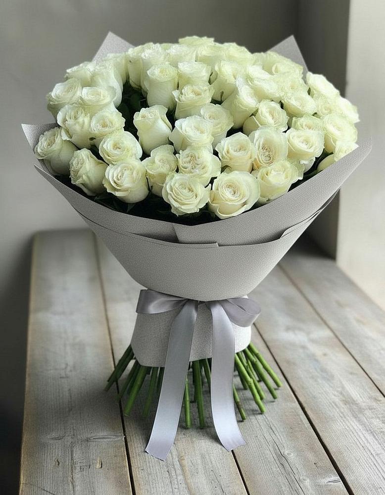 Букет 35 Белых роз в Чудово