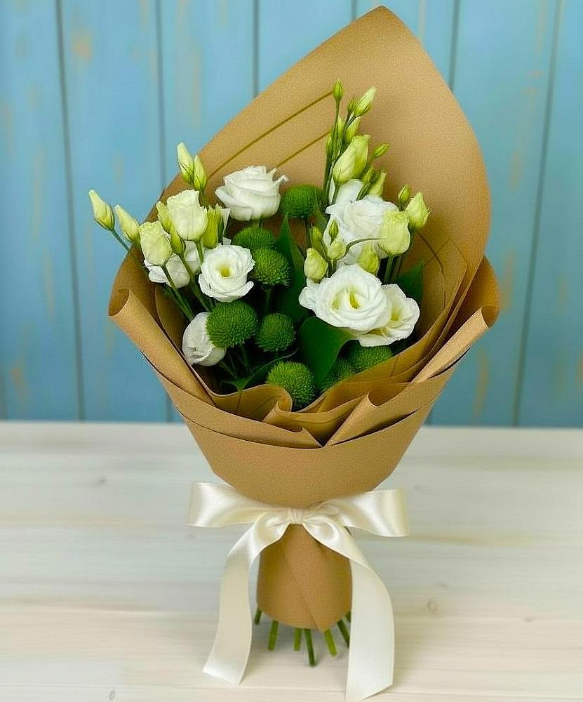 Букет цветов из: Хризантемы и Лизиантусы в Чудово