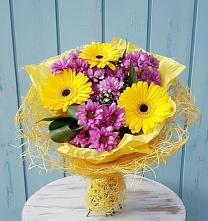 Букет цветов из:  Хризантемы и Герберы в Чудово