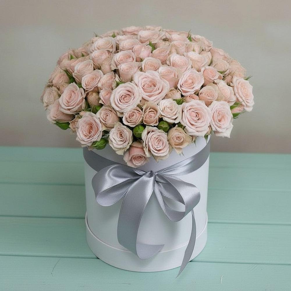 Цветочная композиция из Розы в шляпной коробке в Чудово